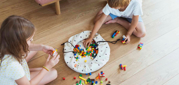 Play and Go Play and Go